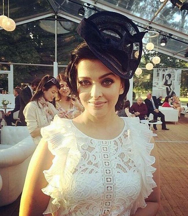 आपका दिल लूट लेगा ऐश्वर्या का ये लुक