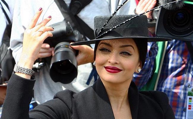 आपका दिल लूट लेगा ऐश्वर्या का ये लुक