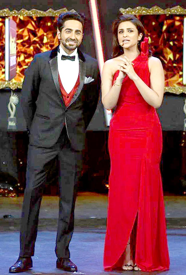 IIFA 2015: ग्रीन कार्पेट पर जगमगाए बॉलीवुड के सितारे