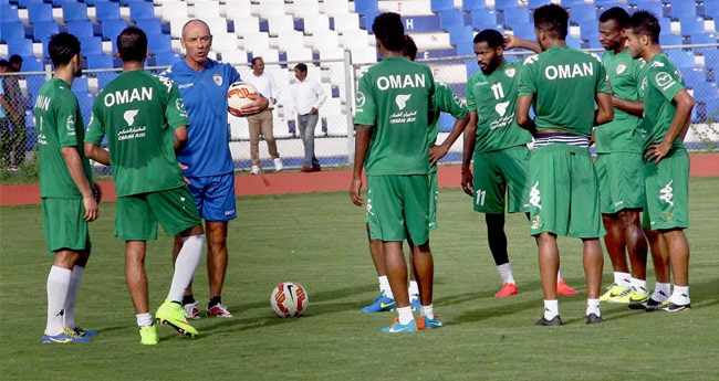 भारत-ओमान के बीच फीफा विश्वकप क्वालीफायर्स मुकाबले की तस्वीरें