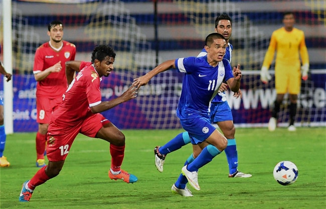 भारत-ओमान के बीच फीफा विश्वकप क्वालीफायर्स मुकाबले की तस्वीरें