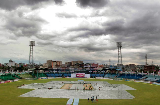 INDvsBAN Day-3: बारिश की आंख-मिचौली के बीच मुरली-रहाणे छाए