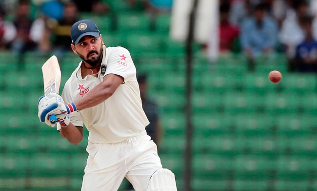 INDvsBAN Day-3: बारिश की आंख-मिचौली के बीच मुरली-रहाणे छाए