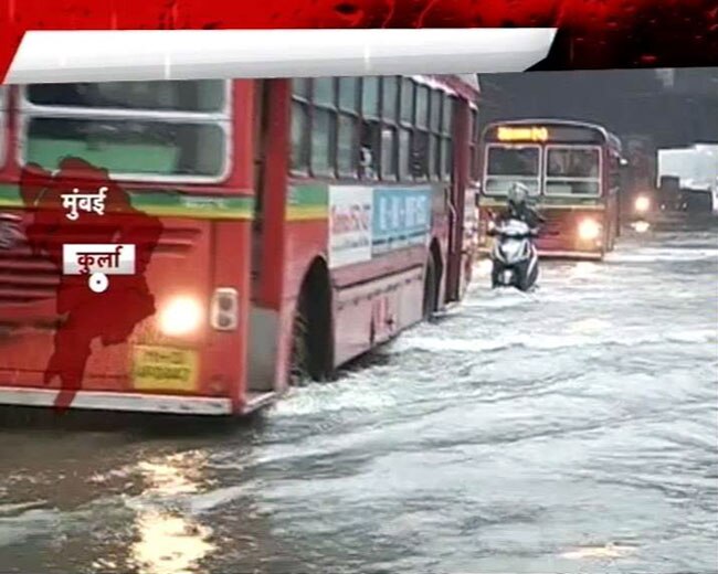 बारिश की 10 तस्वीरें जिसने मुंबई को पानी-पानी कर दिया