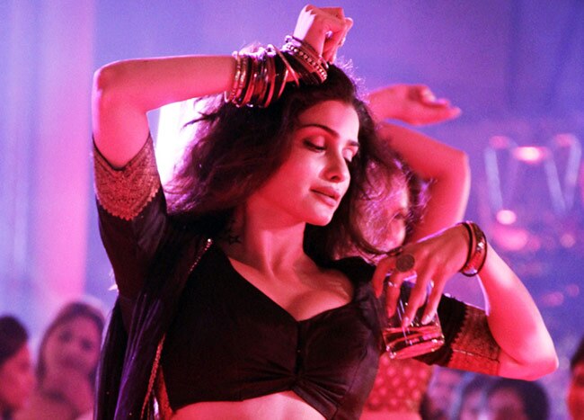 TV के हिट कलाकार, जो फिल्मों में पिट गए...