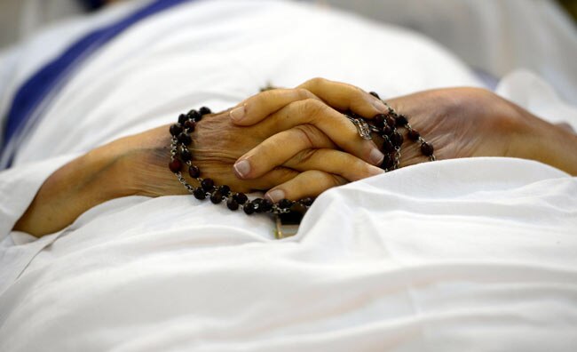 कोलकाता में सिस्टर निर्मला जोशी का निधन