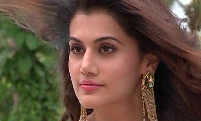 जब दुल्हन बनीं तापसी पन्नू