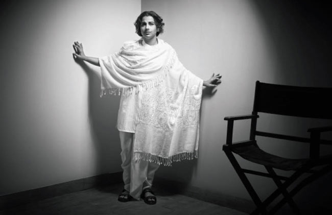 विद्या बालन ने लगाईं मूंछें, देखें शानदार तस्वीरें