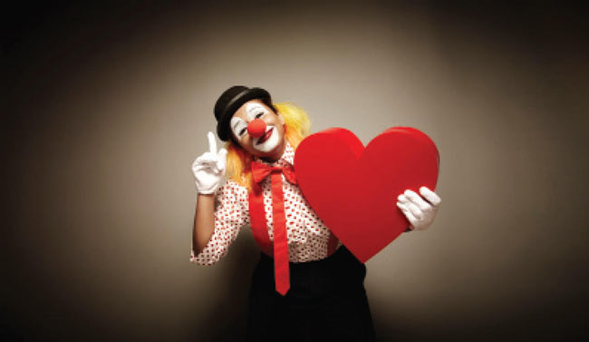 विद्या बालन ने लगाईं मूंछें, देखें शानदार तस्वीरें