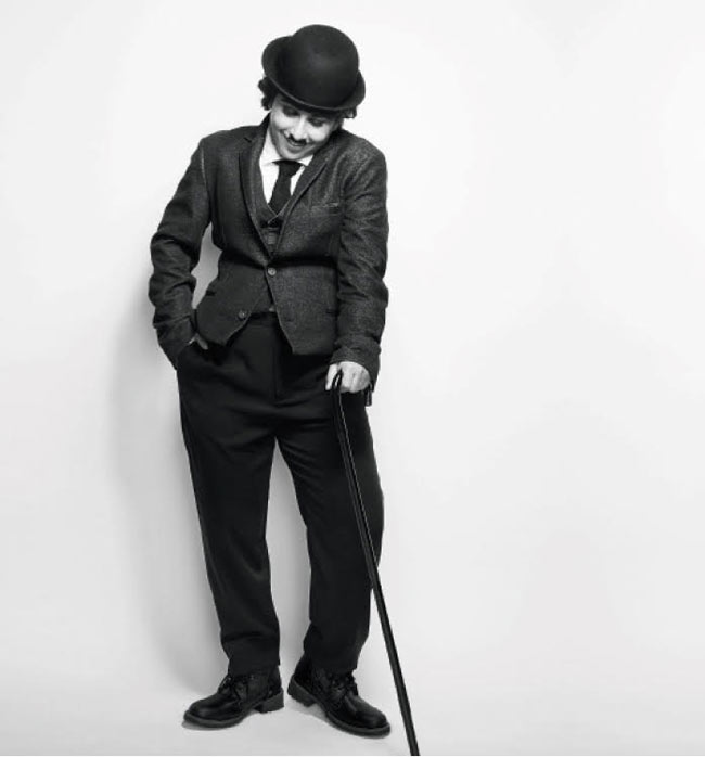 विद्या बालन ने लगाईं मूंछें, देखें शानदार तस्वीरें