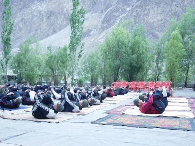 सियाचिन में भी छाया योग, प्रैक्ट‍िस में जुटी सेना