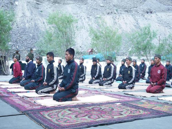 सियाचिन में भी छाया योग, प्रैक्ट‍िस में जुटी सेना