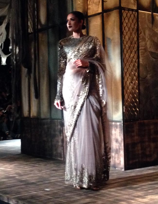 सब्यसाची और लूबोटिन ने इंडिया कुतूर वीक का शुभारंभ किया