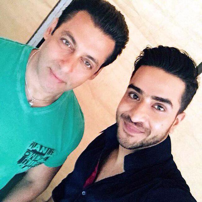 'ये हैं मोहब्बतें' के सेट पर सलमान ने लगाए ठुमके