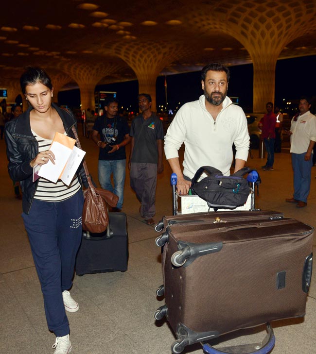 तुर्की से लौटे रितिक और सोनम