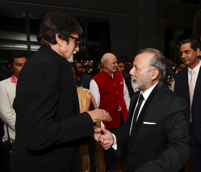 जब रिसेप्शन पर अमिताभ बच्चन से मिलीं मीरा राजपूत