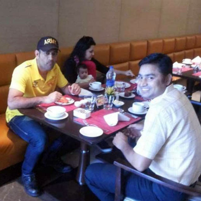 देखें टीम इंडिया के वनडे कप्तान धोनी की बेहद पर्सनल तस्वीरें