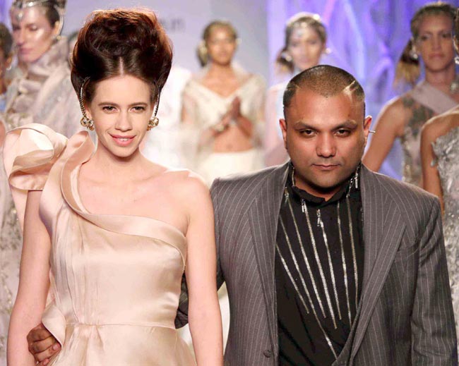 शो स्टॉपर कल्कि ने रैंप पर बिखेरा जलवा