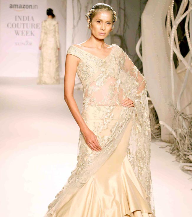 शो स्टॉपर कल्कि ने रैंप पर बिखेरा जलवा