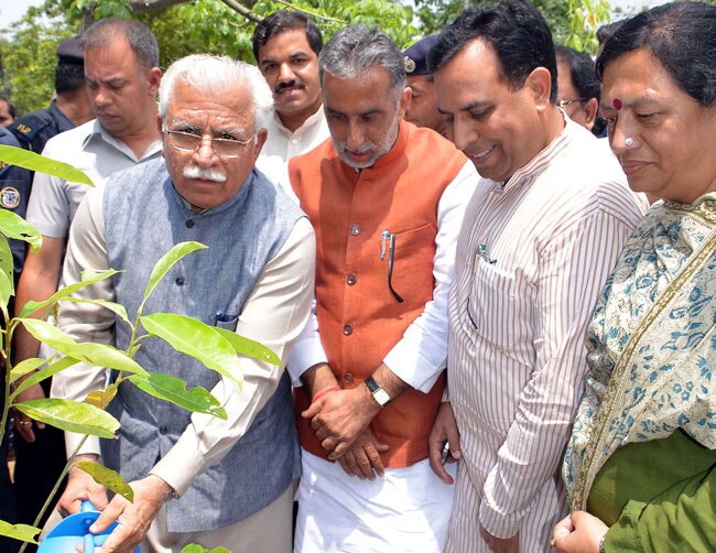 26 जुलाई 2015: तस्वीरों में देखें दिनभर की बड़ी खबरें