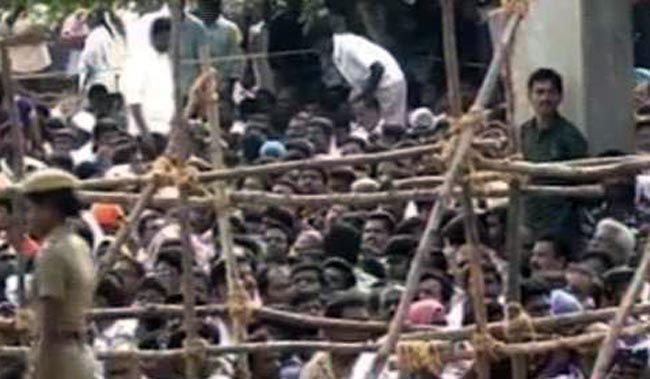 नम आंखों ने डॉ. कलाम को दी आखि‍री विदाई