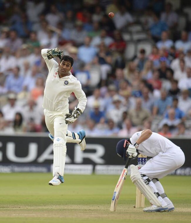 बर्थडे स्पेशल: कैप्टन कूल धोनी के खास 25 रिकॉर्ड्स