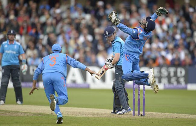 बर्थडे स्पेशल: कैप्टन कूल धोनी के खास 25 रिकॉर्ड्स