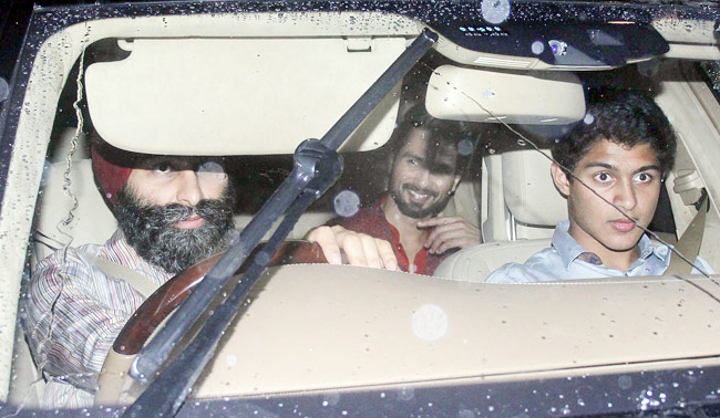 शाहिद की शादी: शाहिद को ऐसे शर्माते पहले कभी नहीं देखा