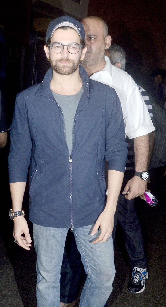 'बजरंगी भाईजान' का पेंडेंट पहन स्क्रीनिंग पर पहुंचे सि‍तारे