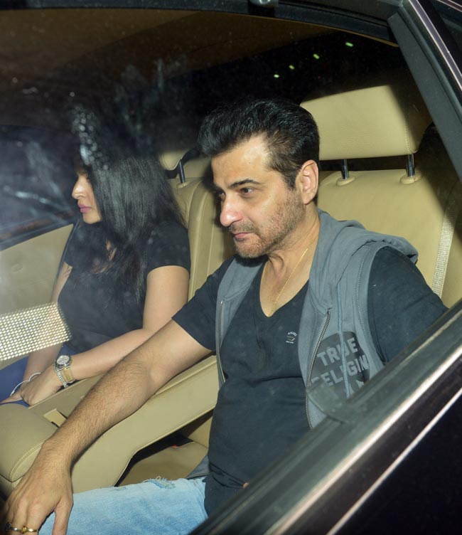 'बाहुबली' की स्क्रीनिंग में पहुंचे बॉलीवुड सितारे