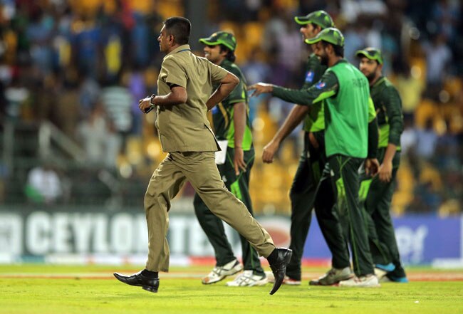 श्रीलंका-पाकिस्तान वनडे में हुआ बवाल