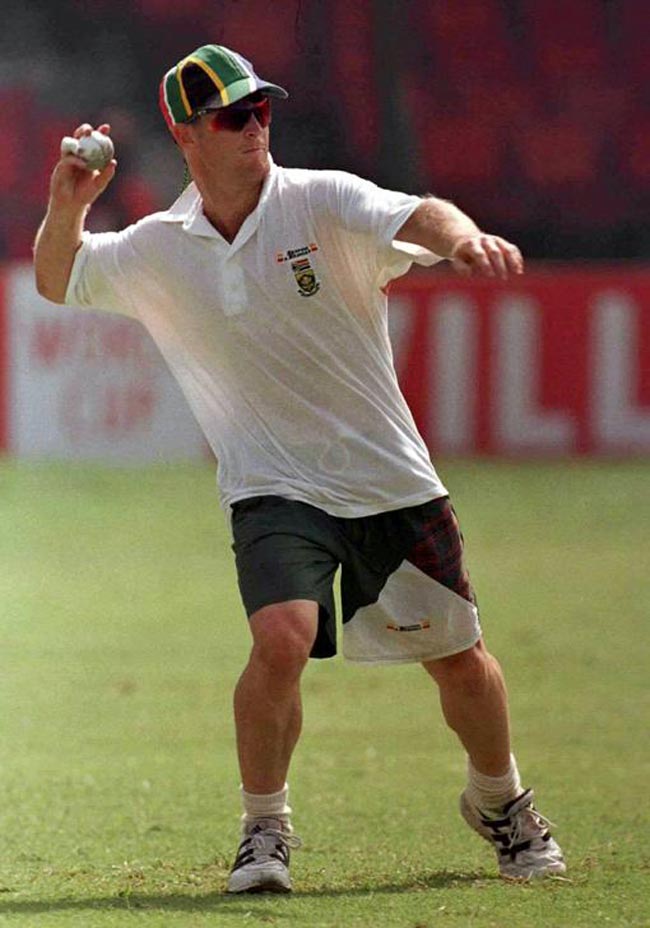 क्रिकेट के सुपर फील्डर जोंटी रोड्स को हैप्पी बर्थडे