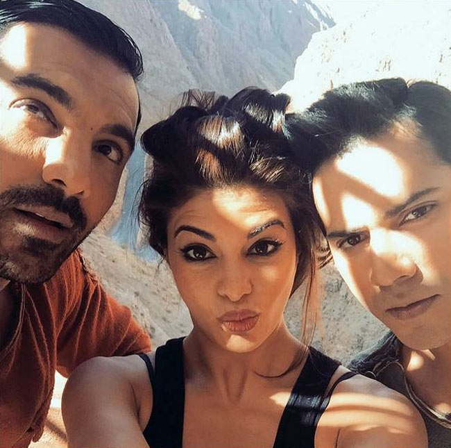 जैकलीन फर्नांडिस, वरुण धवन और जॉन अब्राहम मोरक्को में