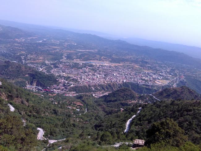 श्रद्धा-भक्त‍ि से सराबोर कर देती है वैष्णो देवी की यात्रा