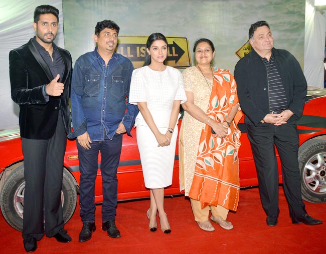 ऋषि‍ कपूर, अभि‍षेक बच्चन ने रिलीज किया 'ऑल इज वेल' का ट्रेलर