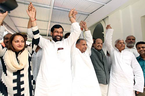 सियासी दिग्गज लालू प्रसाद का सियासी सफर