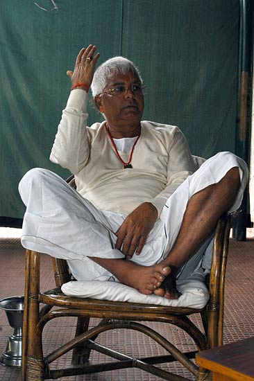 सियासी दिग्गज लालू प्रसाद का सियासी सफर