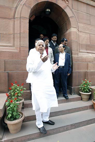 सियासी दिग्गज लालू प्रसाद का सियासी सफर