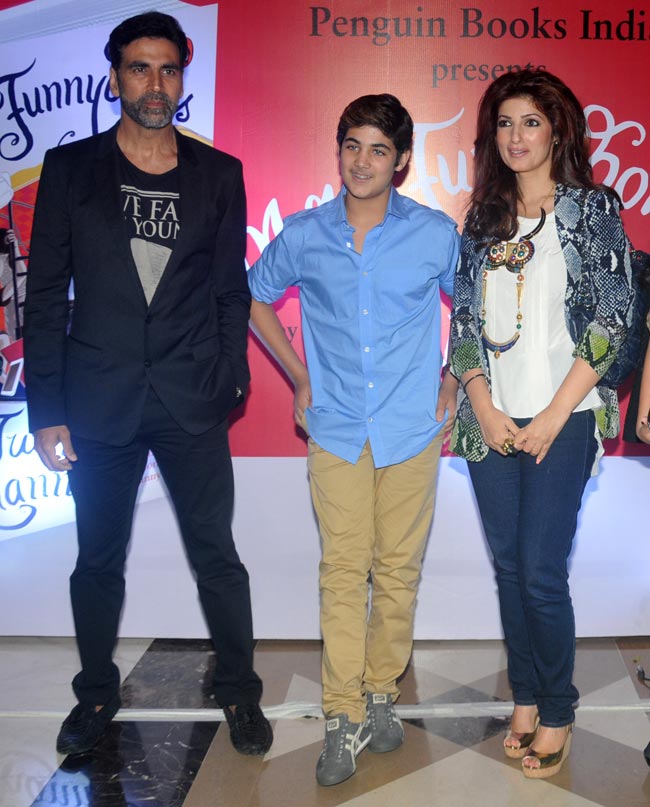 ट्विंकल खन्ना की बुक रिलीज पर पहुंचे सितारे...