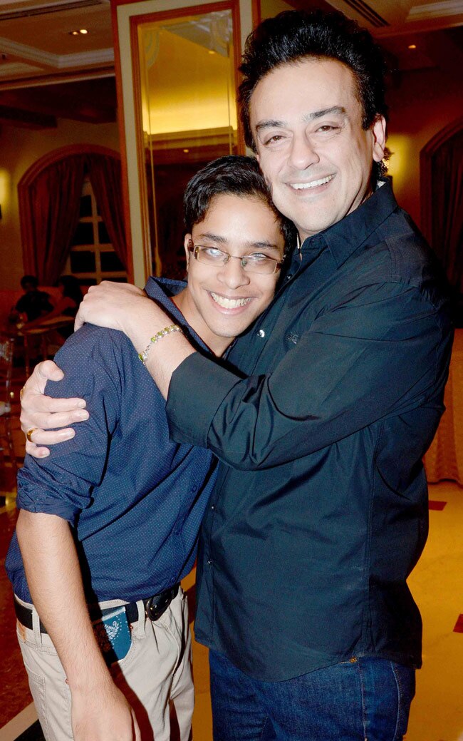 Celeb Spotting: कहां कहां दिखे फिल्मी सितारे