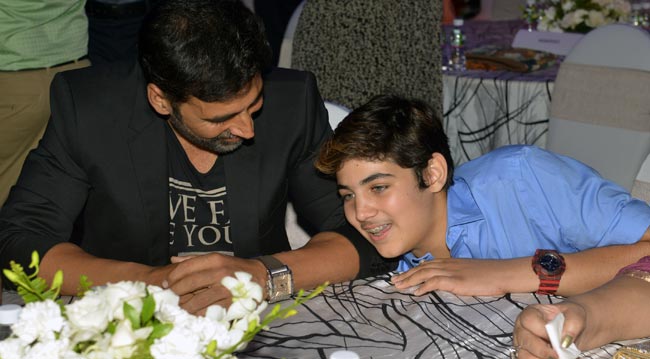 ट्विंकल खन्ना की बुक रिलीज पर पहुंचे सितारे...