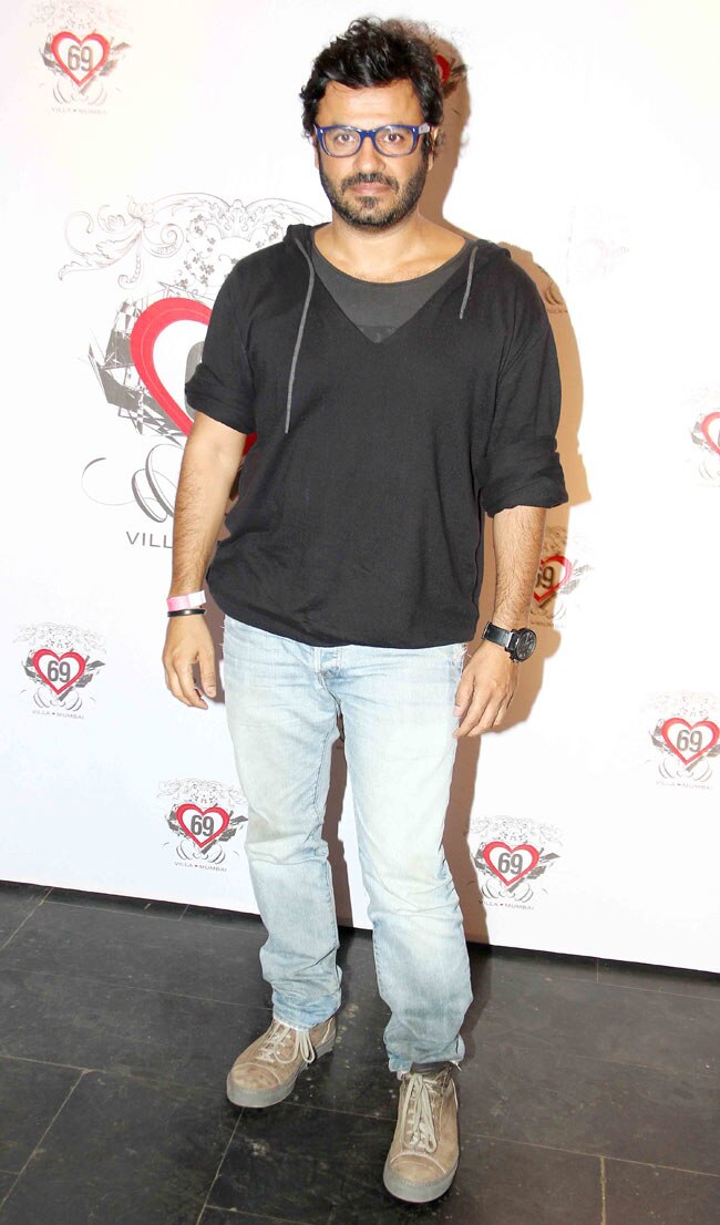 करन जौहर के घर दिखे शाहरुख तो अथिया शेट्टी के साथ दिखे सलमान