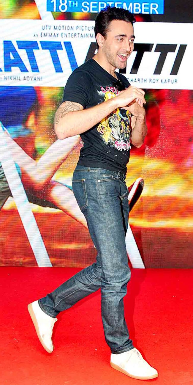 प्रमोशन डायरीज: सूरज पंचोली और अतिया शेटी का क्यूट अंदाज