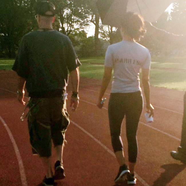 'क्वांटिको' के सेट पर अलग स्टाइल में दिखीं प्रियंका चोपड़ा