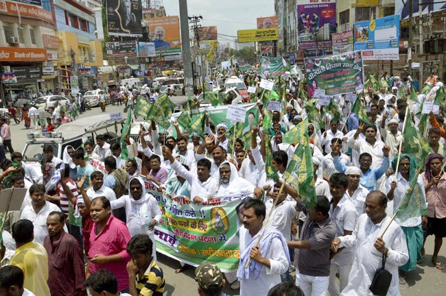 बेटों के साथ लालू यादव ने किया मार्च