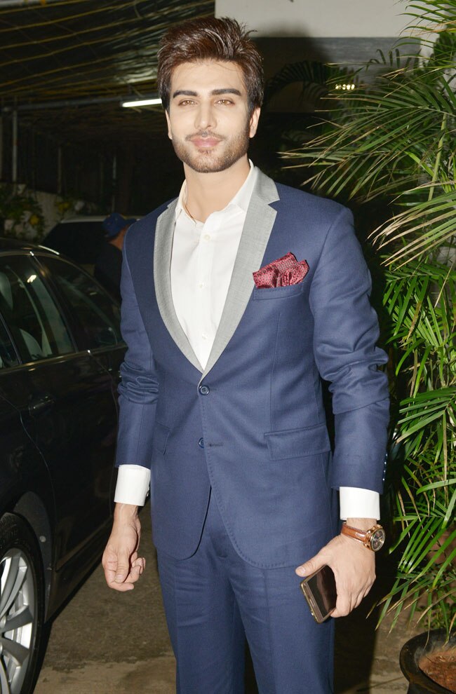 फिल्म 'जांनिसार' की स्क्रीनिंग को इन बॉलीवुड हस्तियों ने बनाया खास