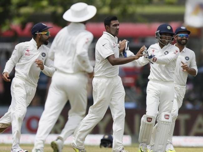 12 अगस्त 2015: तस्वीरों में देखें दिनभर की बड़ी खबरें