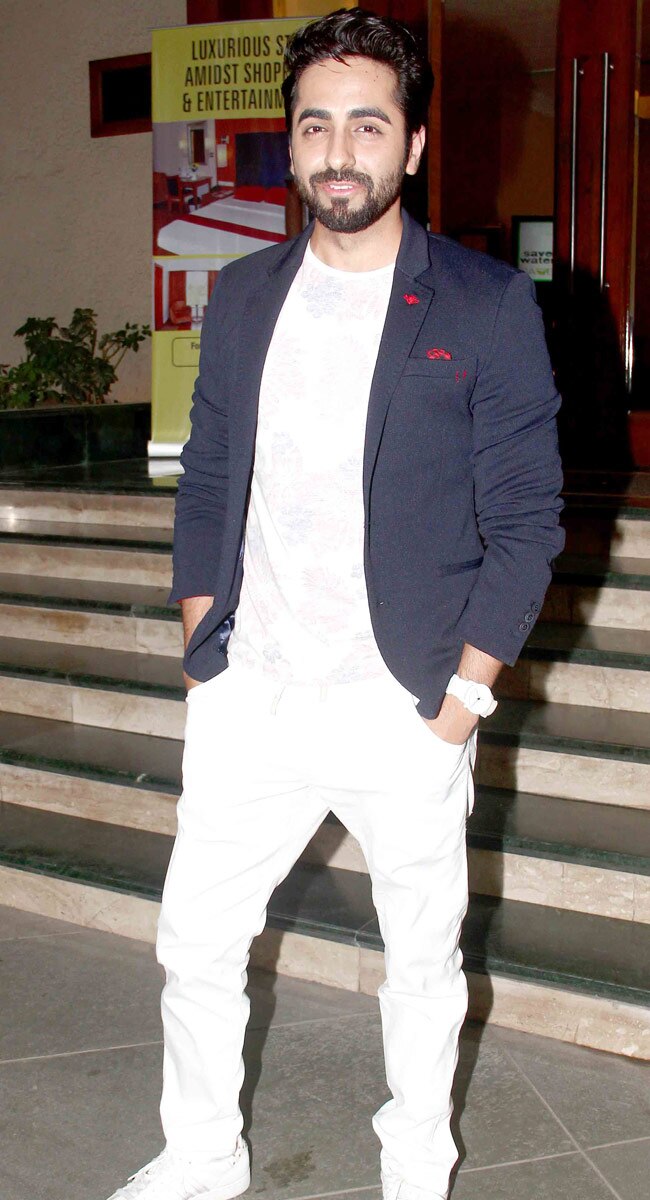 माधुरी सहित मनीष पॉल की बर्थडे पार्टी में पंहुचे ये बॉलीवुड सितारे