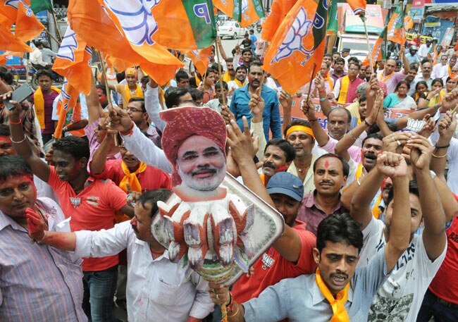 बिहार चुनाव में मोदी ने झोंकी पूरी ताकत, देखें तस्वीरें