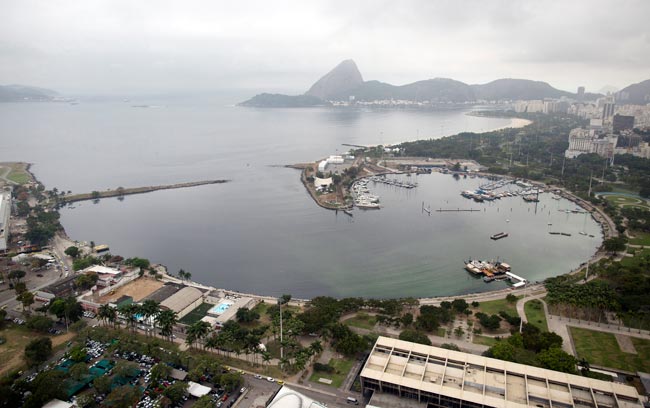 तस्वीरें: 2016 रियो ओलंपिक आयोजन स्थल के पानी में मलबा और वायरस!